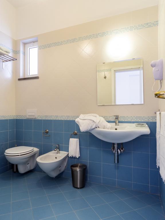 Relais Romildanna Bed and Breakfast Forio di Ischia Rum bild